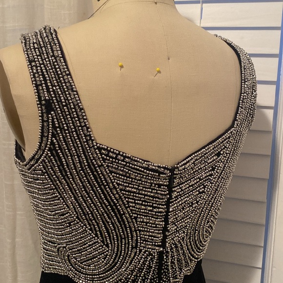 Night beautiful dress - Picture 5 of 9